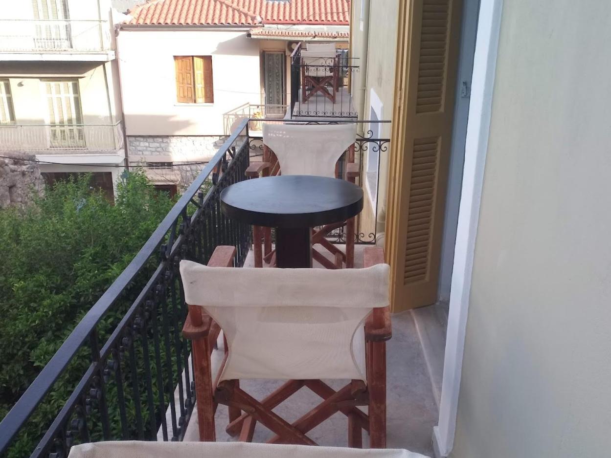 Nafpaktos Apartment And Studios In Port Exterior photo