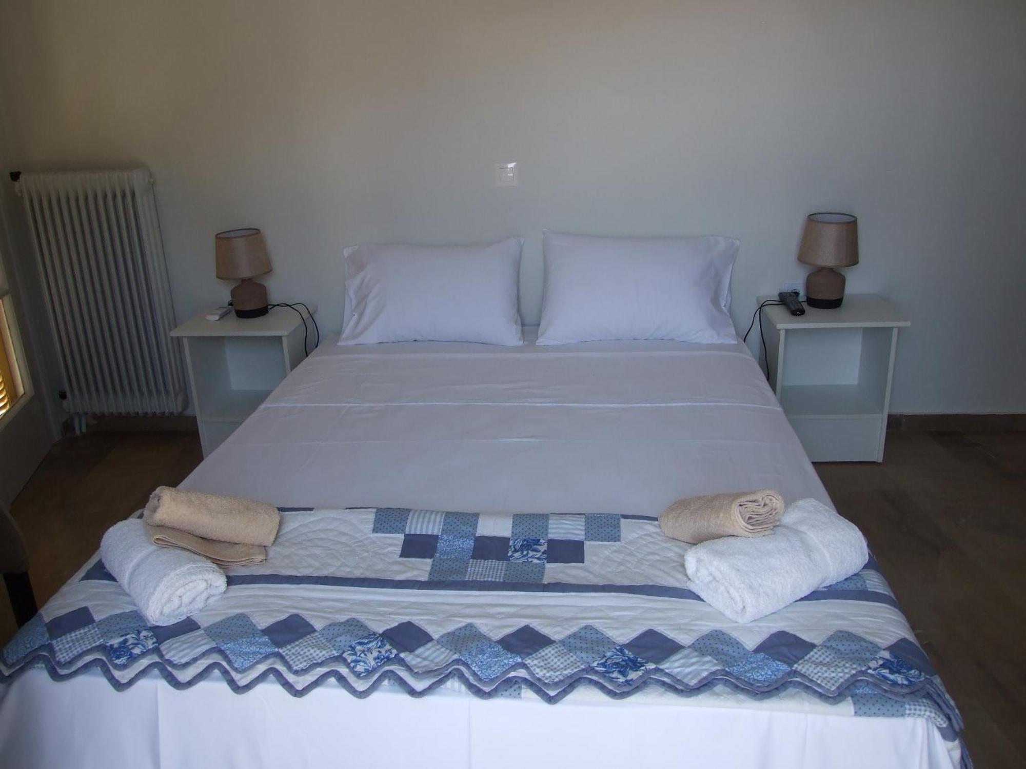 Nafpaktos Apartment And Studios In Port Room photo