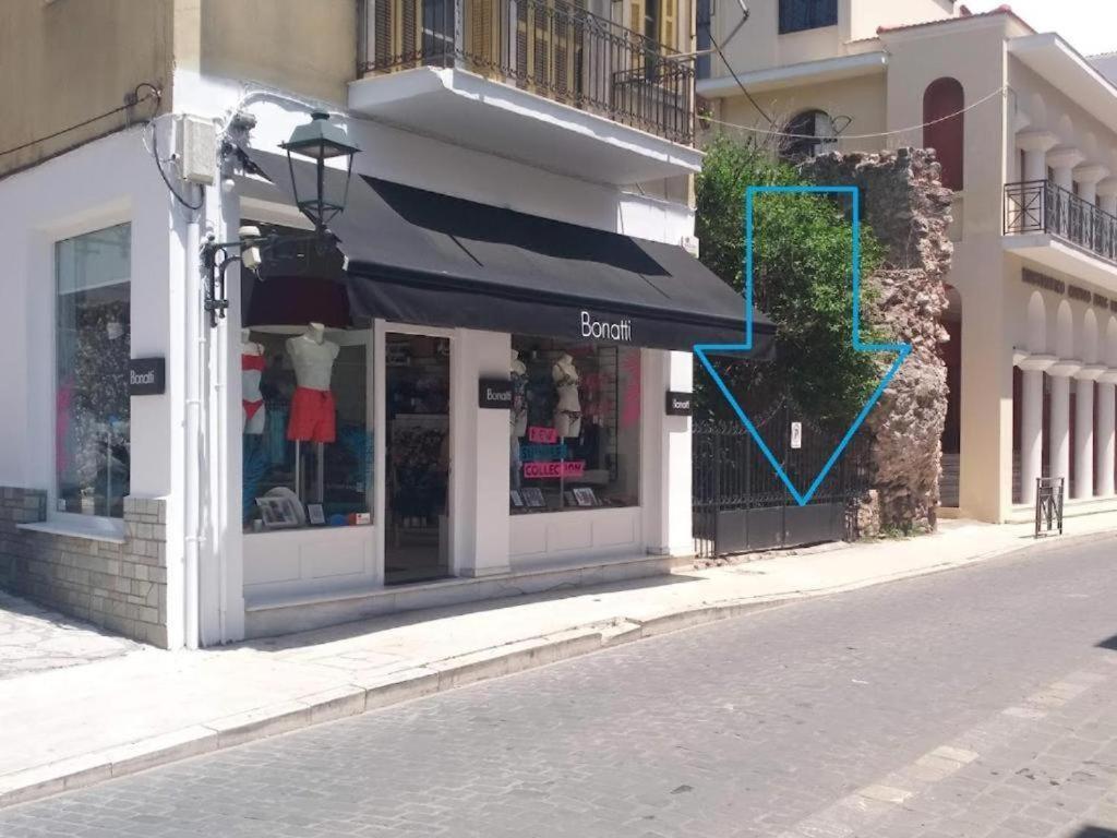 Nafpaktos Apartment And Studios In Port Exterior photo